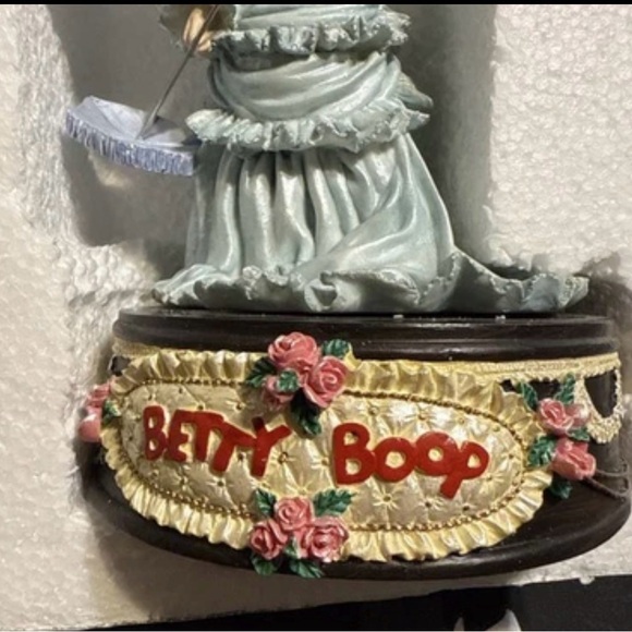 1998 Betty Boop Victorian Series Musical Figurine Vintage 1998 Limited Edition - Picture 12 of 12